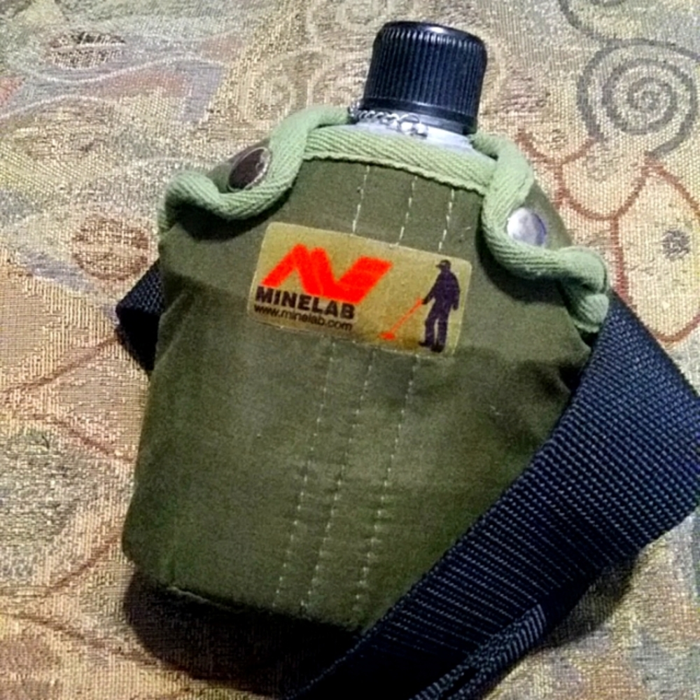 Never used Minelab Canteen W/Belt